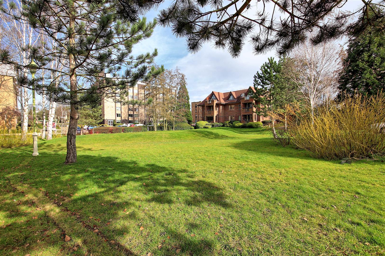 Manhattan Drive, Cambridge